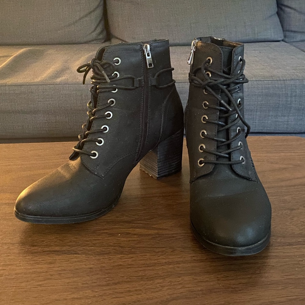 Chelsee Girl Boots Size 10